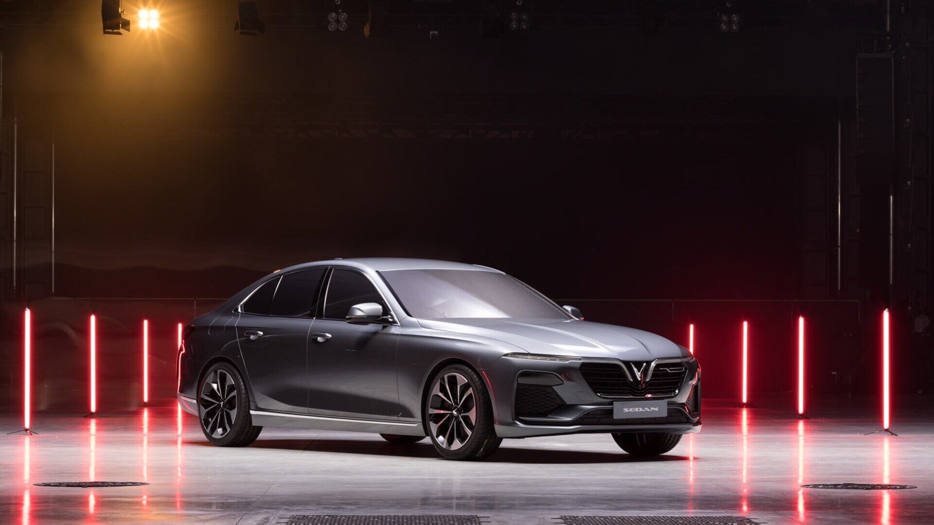 1542704236847_4945936 So sánh chi tiết Vinfast Lux A2.0 với BMW 520i