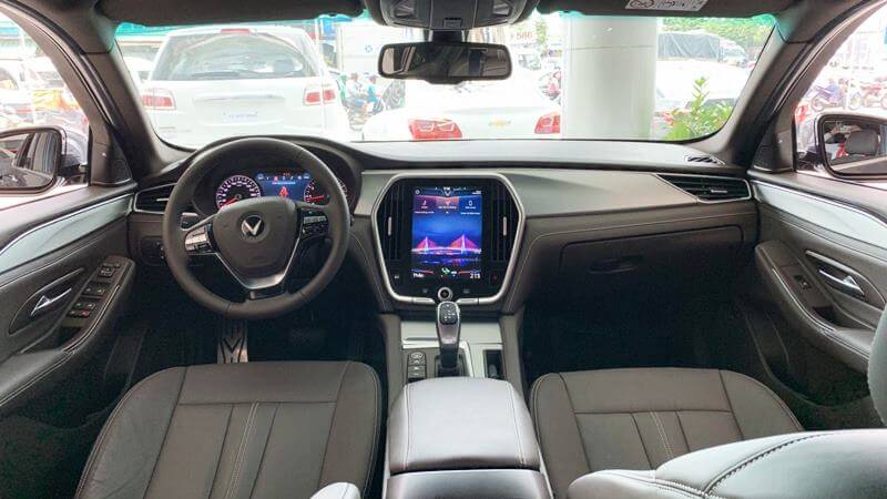 noi-that-vinfast-lux-a20 Audi A4 vs VinFast Lux A2.0, So sánh chi tiết và khách quan