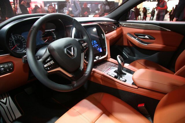 noi-that-vinfast-lux Chuyên gia so sánh VinFast Lux A2.0 với Mazda 6